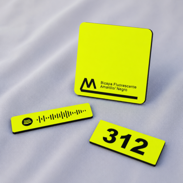 Bicapa Amarillo Fluorescente / Negro para Grabado Láser