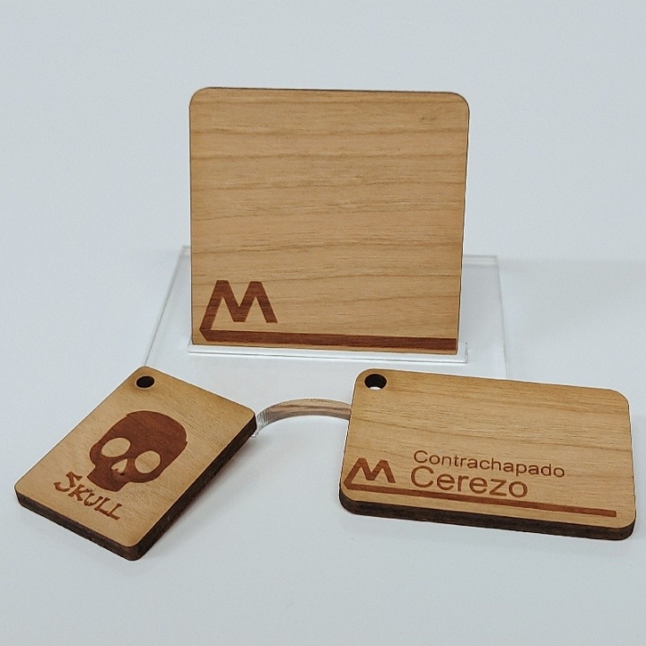 Madera contrachapada de Cerezo 4 mm.