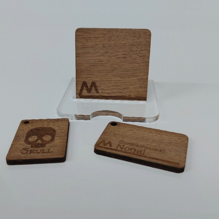 Madera contrachapada de Nogal 4 mm.